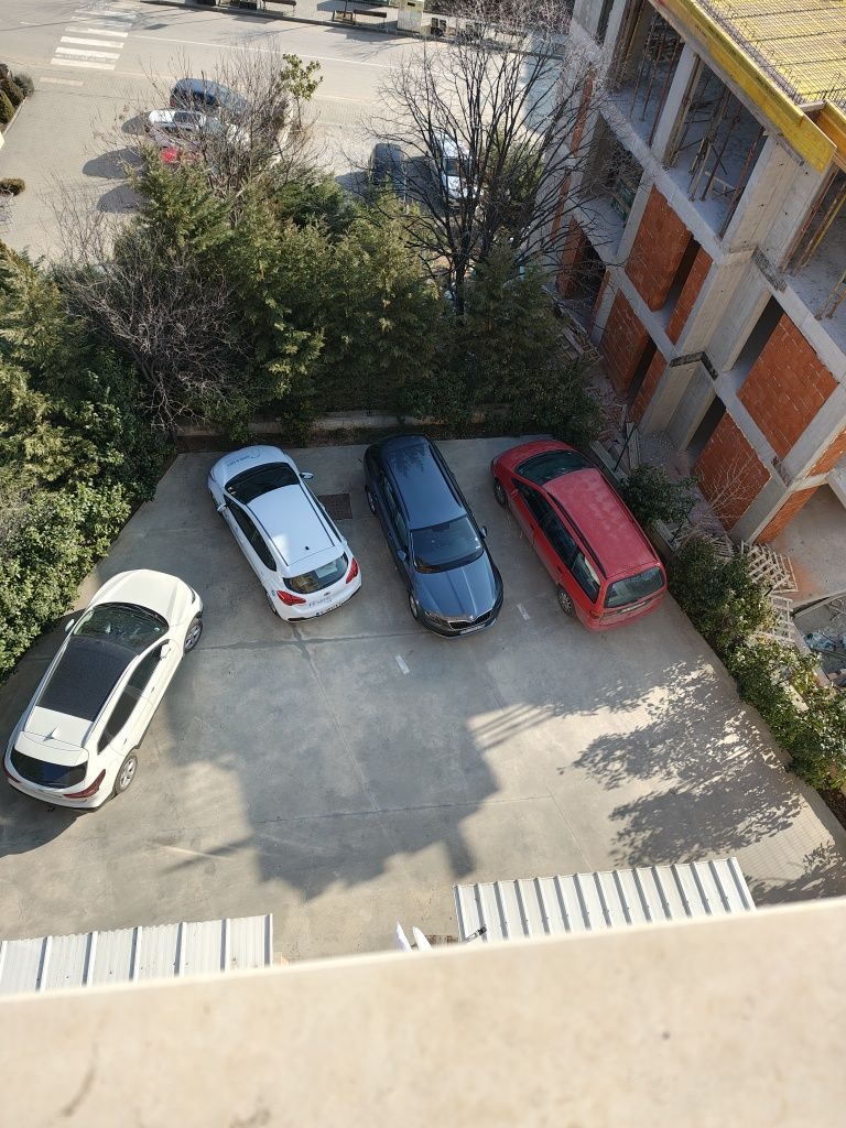 Дава се под наем Гараж / Паркомясто в Благоевград, Освобождение - 12 кв.м за 9974.58 € - Снимка #1