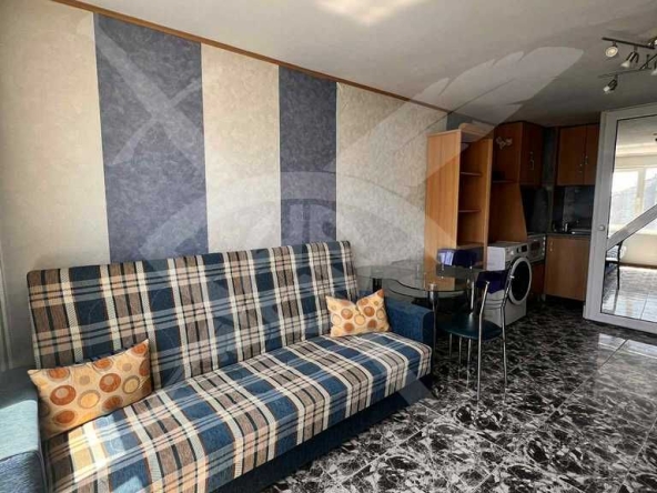 Дава се под наем Едностаен апартамент в Варна, Център - 30 кв.м за 298.86 € - Снимка #1