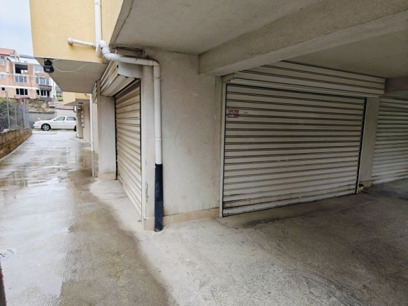 Дава се под наем Гараж / Паркомясто в Варна, Гранд Мол Варна - 16 кв.м за 30600 € - Снимка #1