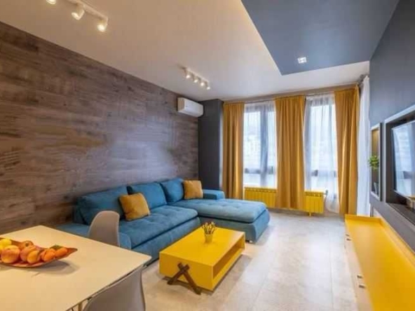 Дава се под наем Двустаен апартамент в София, Бъкстон - 70 кв.м за 714 € - Снимка #1