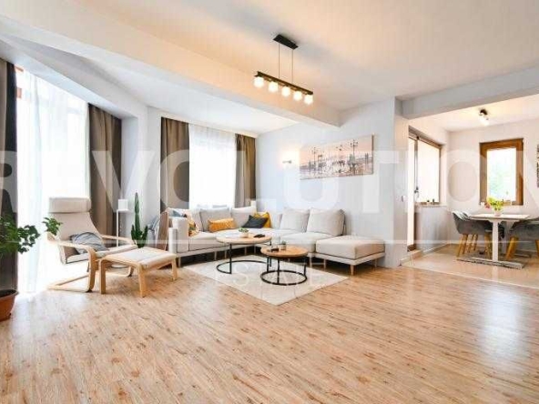 Четиристаен апартамент в София, Изток - 126 кв.м за 2500 €/кв.м - Снимка #1