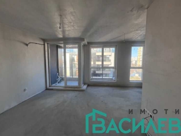 Двустаен апартамент в София, Център - 70 кв.м за 1236 €/кв.м - Снимка #1