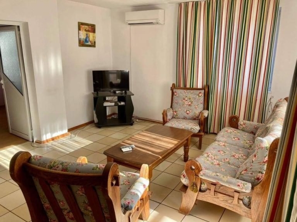 Дава се под наем Двустаен апартамент в Бургас, Лазур - 70 кв.м за 382.5 € - Снимка #1