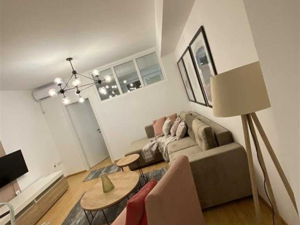 Дава се под наем Двустаен апартамент в Бургас, Братя Миладинови - 58 кв.м за 244.8 € - Снимка #1