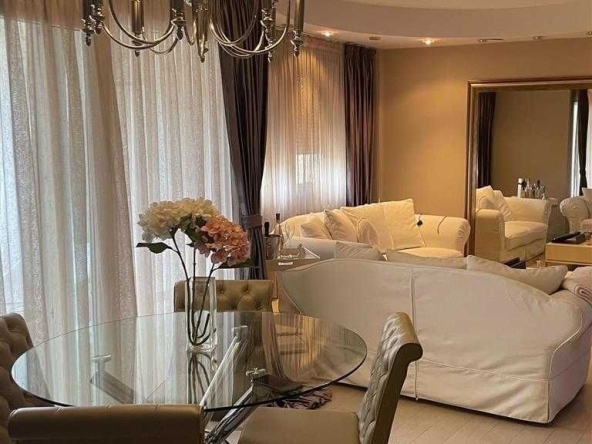 Дава се под наем Двустаен апартамент в Бургас, Лазур - 61 кв.м за 193.8 € - Снимка #1