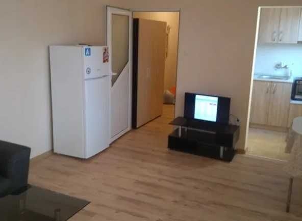 Дава се под наем Едностаен апартамент в Пловдив, Западен - 45 кв.м за 255 € - Снимка #1