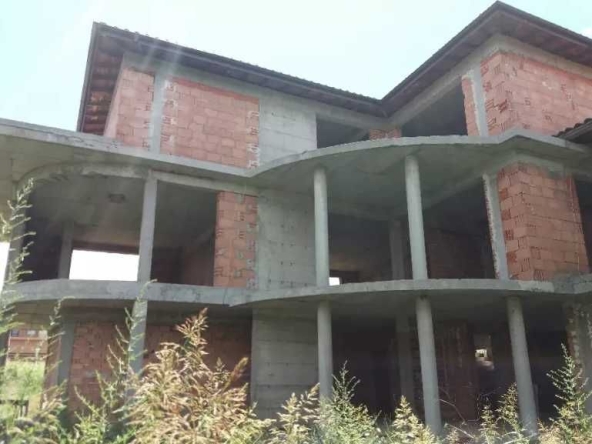 Къща в с. Брестовица, Област Пловдив - 360 кв.м за 524 €/кв.м - Снимка #1