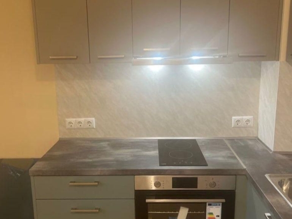 Дава се под наем Четиристаен апартамент в София, Лозенец - 83 кв.м за 690 € - Снимка #1