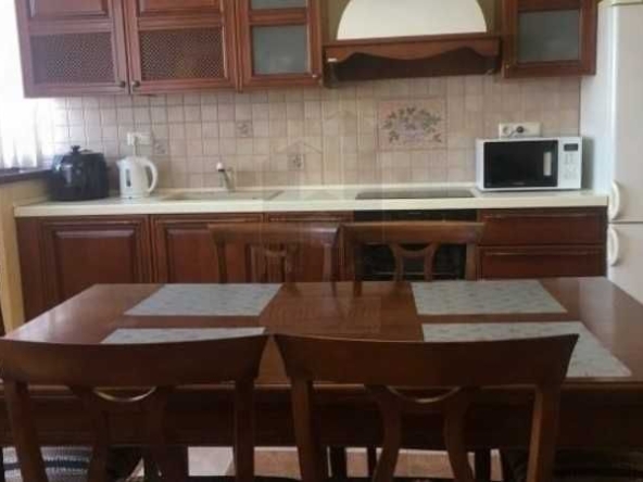 Дава се под наем Тристаен апартамент в Пловдив, Южен - 89 кв.м за 433.5 € - Снимка #1