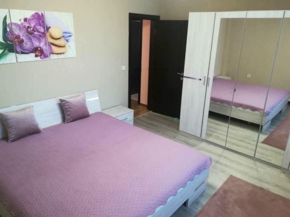 Дава се под наем Тристаен апартамент в Бургас, Меден рудник - зона Б - 92 кв.м за 382.5 € - Снимка #1