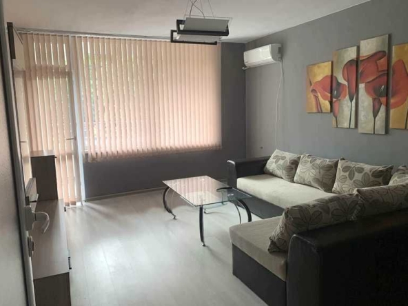 Дава се под наем Четиристаен апартамент в Пловдив, Център - 130 кв.м за 475 € - Снимка #1