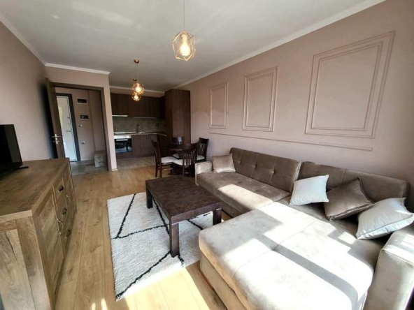 Дава се под наем Двустаен апартамент в Пловдив, Център - 68 кв.м за 690 € - Снимка #1