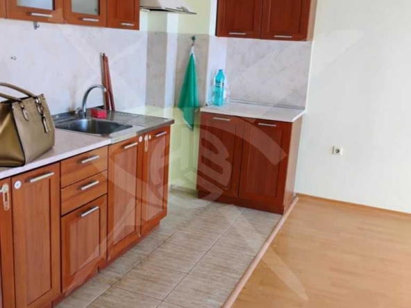 Дава се под наем Двустаен апартамент в Варна, Трошево - 53 кв.м за 398.82 € - Снимка #1