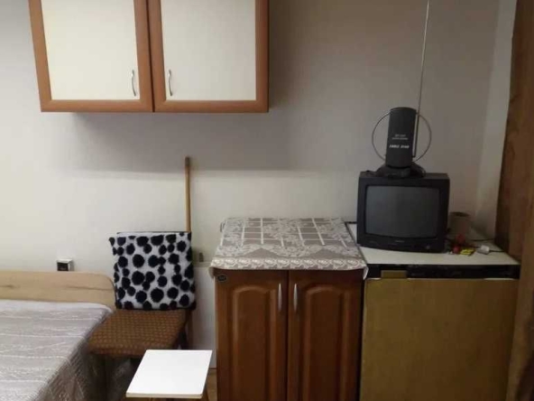 Дава се под наем Едностаен апартамент в Бургас, Център - 20 кв.м за 50 € - Снимка #1