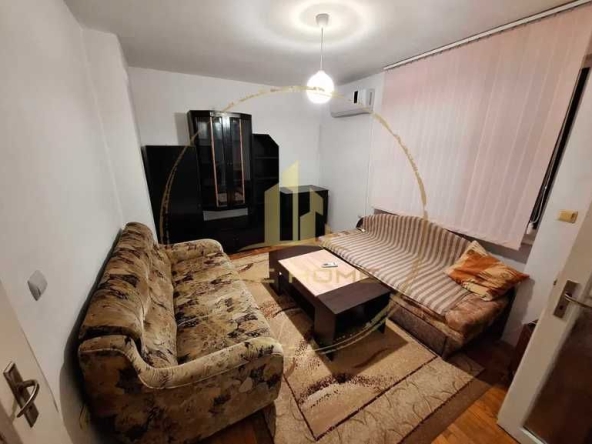 Дава се под наем Тристаен апартамент в Варна, Център - 70 кв.м за 425 € - Снимка #1