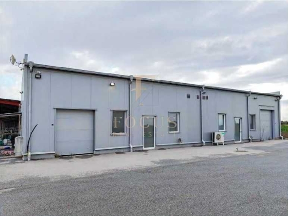 Дава се под наем Склад в Пловдив, Индустриална зона - Север - 500 кв.м за 2812 € - Снимка #1