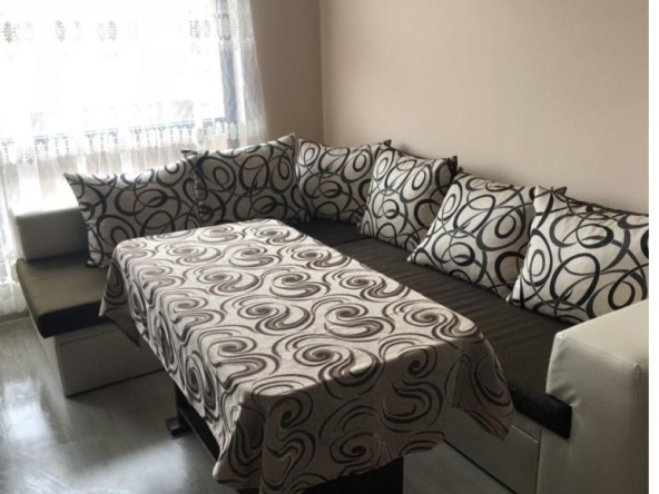 Дава се под наем Тристаен апартамент в Пловдив, Южен - 80 кв.м за 433.5 € - Снимка #1