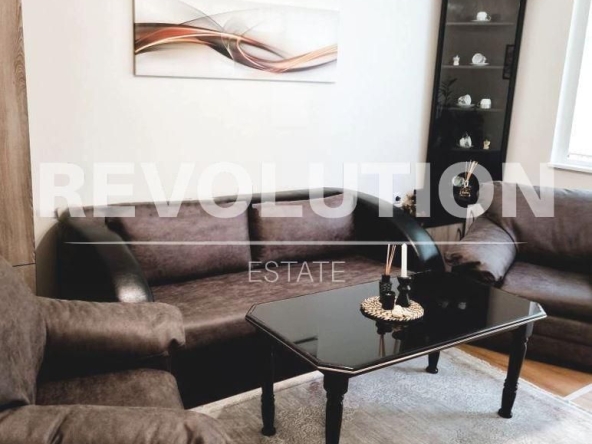 Дава се под наем Двустаен апартамент в Варна, Гръцка махала - 50 кв.м за 650 € - Снимка #1