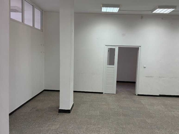 Дава се под наем Магазин в София, Люлин 8 - 204 кв.м за 997.05 € - Снимка #1