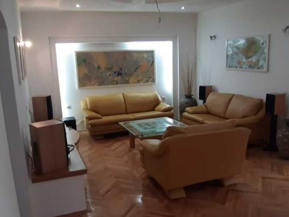 Дава се под наем Едностаен апартамент в Пловдив, Тракия - 45 кв.м за 204 € - Снимка #1