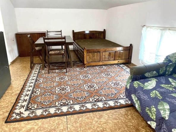 Дава се под наем Тристаен апартамент в Пловдив, Кючук Париж - 81 кв.м за 325 € - Снимка #1