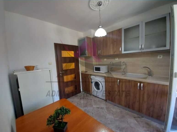 Дава се под наем Тристаен апартамент в с. Чайка, Област Варна - 70 кв.м за 498.27 € - Снимка #1