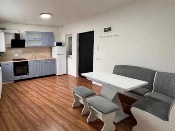 Дава се под наем Тристаен апартамент в Пловдив, Център - 90 кв.м за 351.9 € - Снимка #1