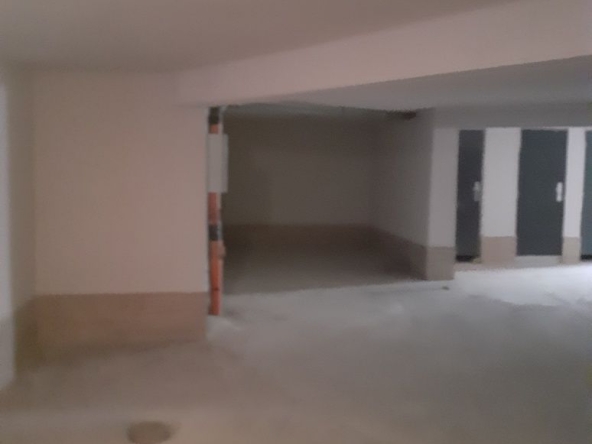 Дава се под наем Гараж / Паркомясто в София, Обеля 1 - 23 кв.м за 100 € - Снимка #1