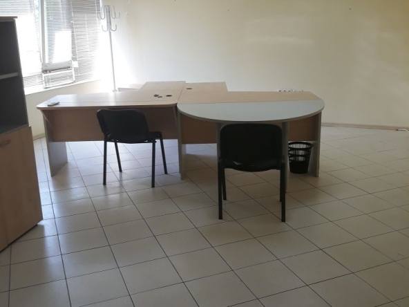 Офис в Шумен, Център - 45 кв.м за 1978 €/кв.м - Снимка #1