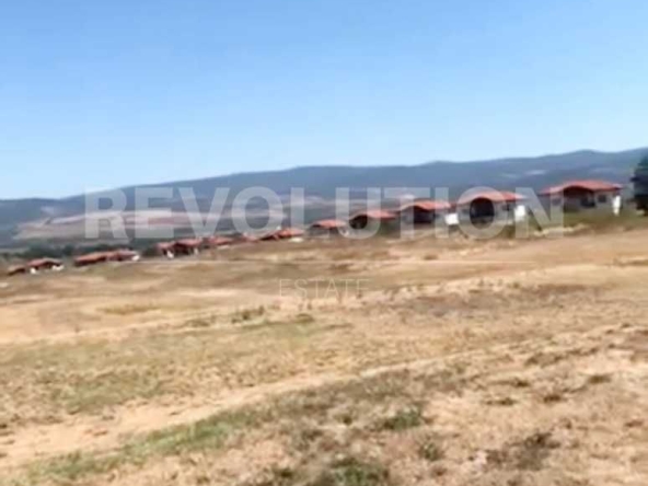 Парцел в Долна баня - 9286 кв.м за 16 €/кв.м - Снимка #1