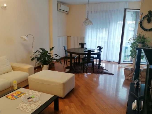 Дава се под наем Двустаен апартамент в Пловдив, Южен - 60 кв.м за 255 € - Снимка #1