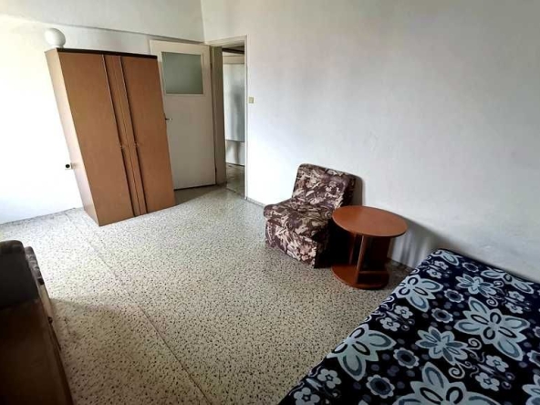 Дава се под наем Двустаен апартамент в Бургас, Изгрев - 60 кв.м за 112.2 € - Снимка #1