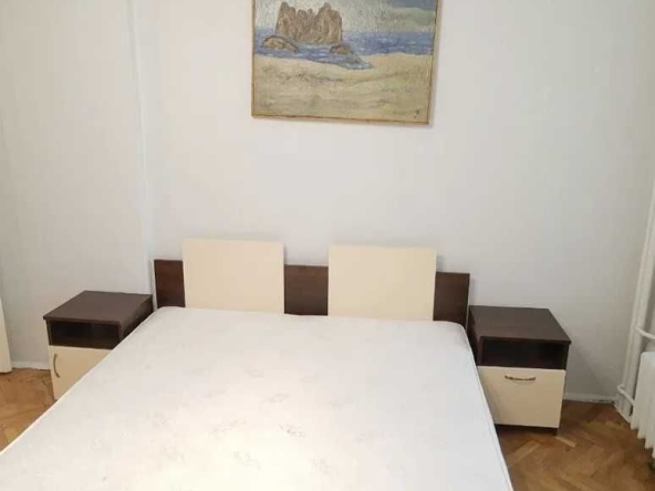 Дава се под наем Двустаен апартамент в София, Център - 65 кв.м за 373.83 € - Снимка #1