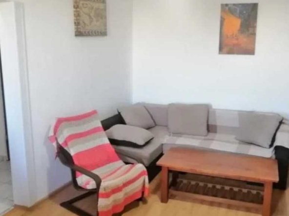 Дава се под наем Тристаен апартамент в Пловдив, Западен - 78 кв.м за 224.4 € - Снимка #1