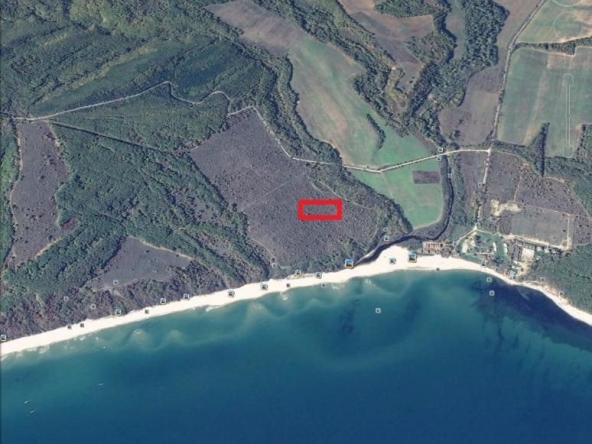 Земеделски имот в с. Емона, Област Бургас -  кв.м за 40 €/дка - Снимка #1