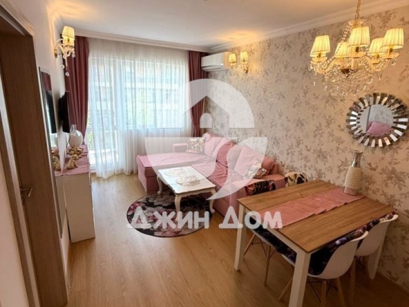 Двустаен апартамент в к.к. Слънчев бряг - 44 кв.м за 2160 €/кв.м - Снимка #1