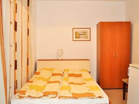 Дава се под наем Едностаен апартамент в Бургас, Крайморие - 40 кв.м за 180 € - Снимка #1