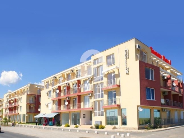 Тристаен апартамент в к.к. Слънчев бряг - 62 кв.м за 726 €/кв.м - Снимка #1