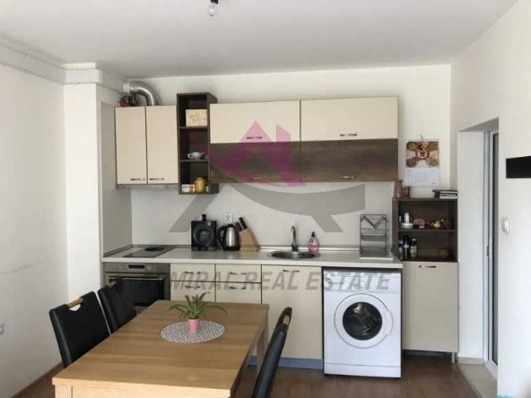 Дава се под наем Двустаен апартамент в Варна, Изгрев - 55 кв.м за 398.82 € - Снимка #1