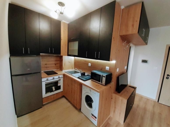 Дава се под наем Едностаен апартамент в Пловдив, Център - 43 кв.м за 325 € - Снимка #1