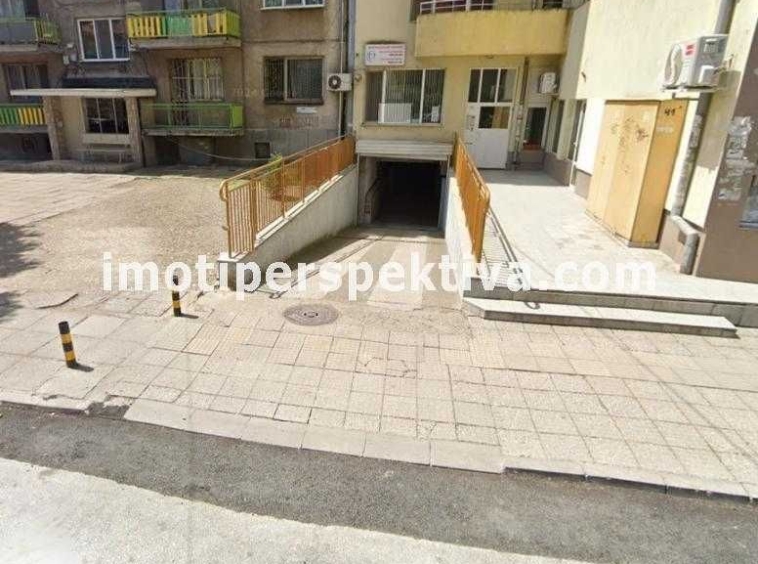 Гараж / Паркомясто в Пловдив, Кючук Париж - 31 кв.м за 1000 €/кв.м - Снимка #1