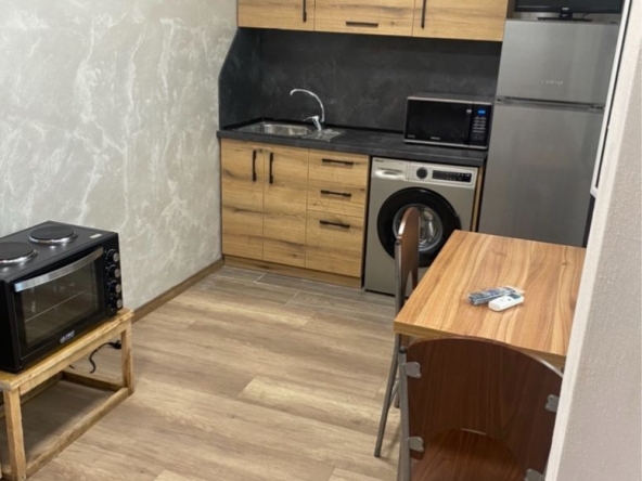 Дава се под наем Едностаен апартамент в Варна, Колхозен пазар - 23 кв.м за 331.5 € - Снимка #1