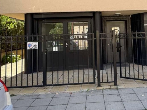 Дава се под наем Гараж / Паркомясто в София, Оборище - 20 кв.м за 180 € - Снимка #1