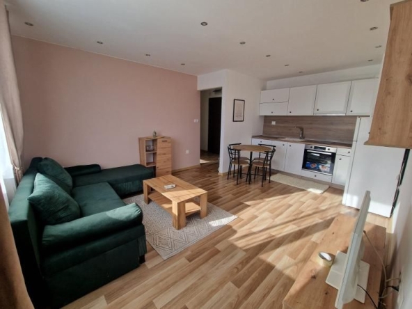 Дава се под наем Тристаен апартамент в Пловдив, Христо Смирненски - 90 кв.м за 586.5 € - Снимка #1