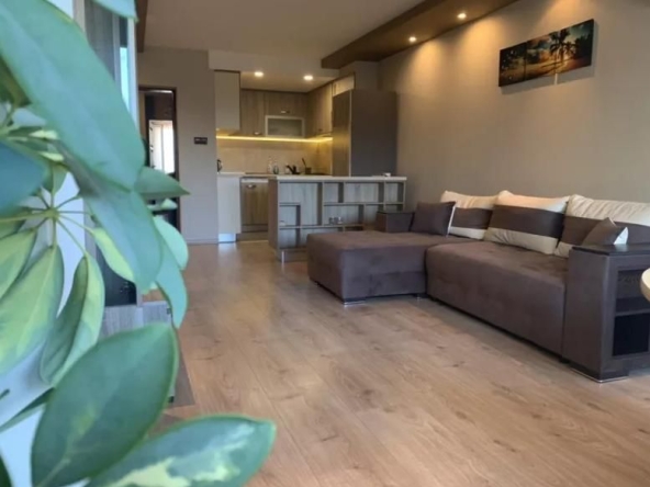 Дава се под наем Мезонет в Варна, Бриз - 137 кв.м за 850 € - Снимка #1