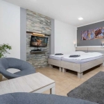 Дава се под наем Тристаен апартамент в Пловдив, Кючук Париж - 89 кв.м за 265 € - Снимка #1