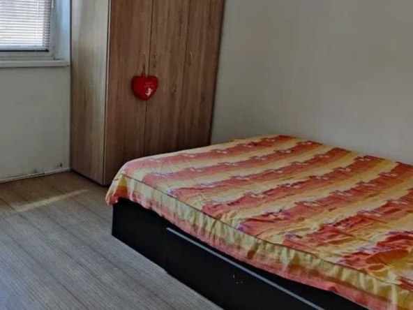 Дава се под наем Двустаен апартамент в Пловдив, Гагарин - 65 кв.м за 214.2 € - Снимка #1