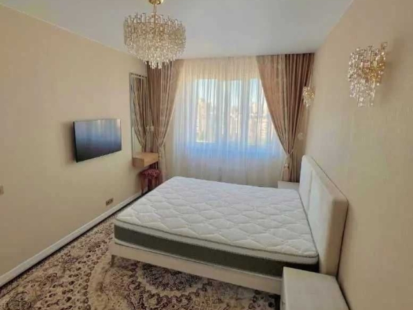 Дава се под наем Двустаен апартамент в София, Център - 56 кв.м за 408 € - Снимка #1