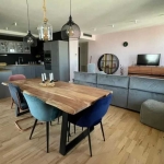 Дава се под наем Тристаен апартамент в Пловдив, Център - 74 кв.м за 193.8 € - Снимка #1