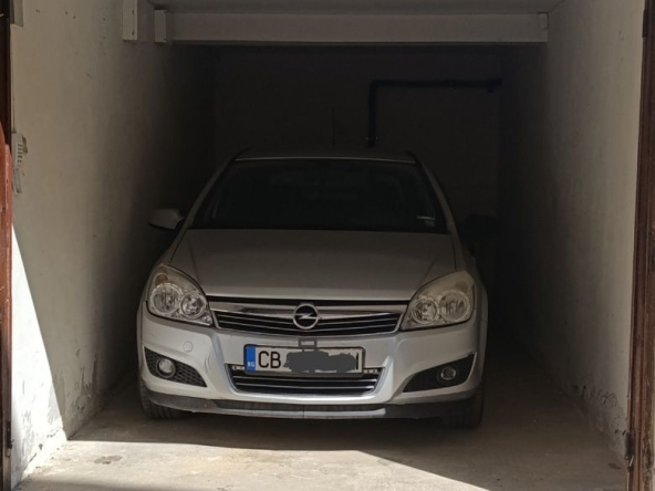 Дава се под наем Гараж / Паркомясто в София, Бъкстон - 17 кв.м за 127.5 € - Снимка #1